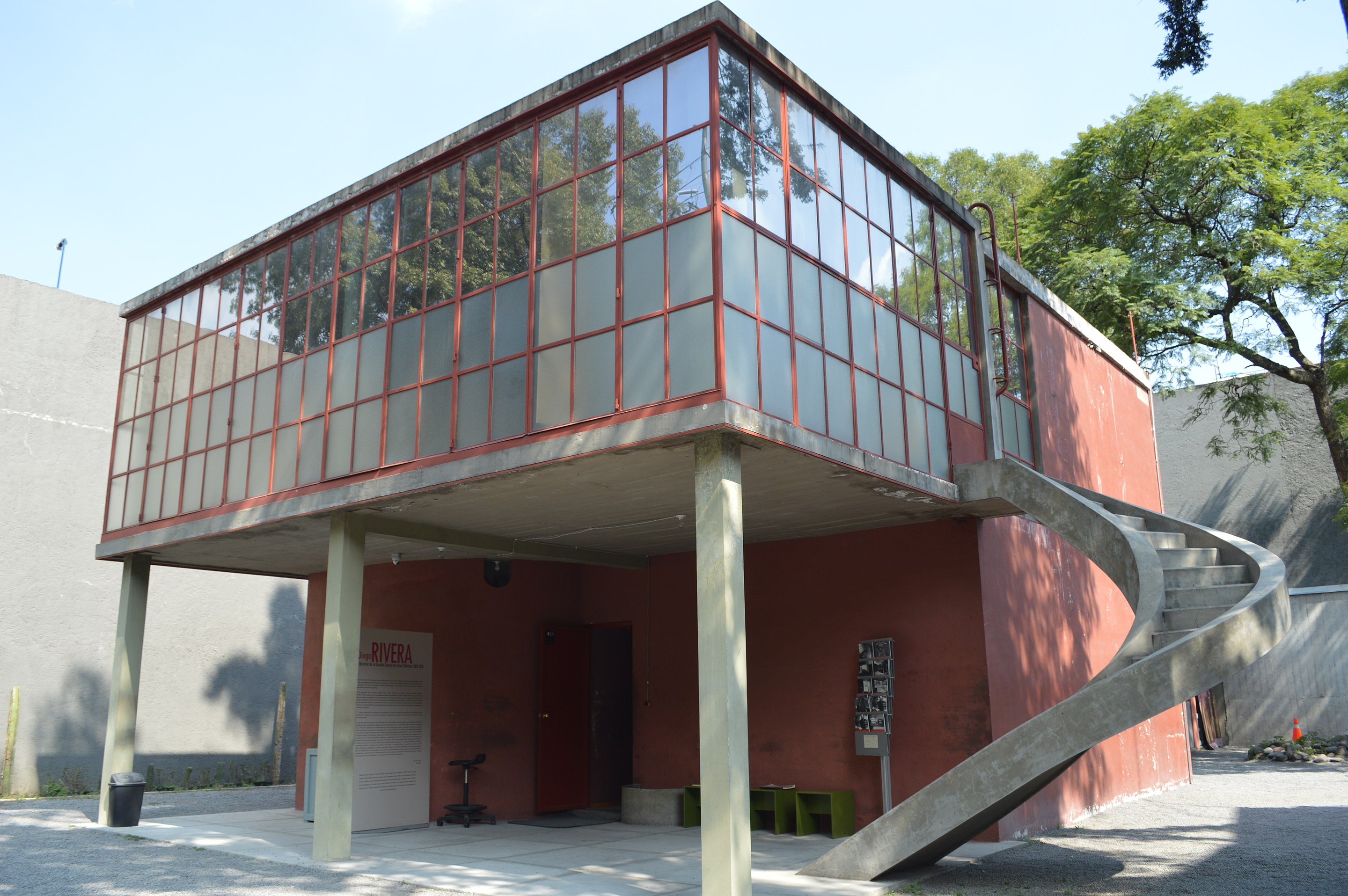 The Prolific Roads of Reedification: Literature, Architecture, and Autonomy in Post-Revolutionary Mexico