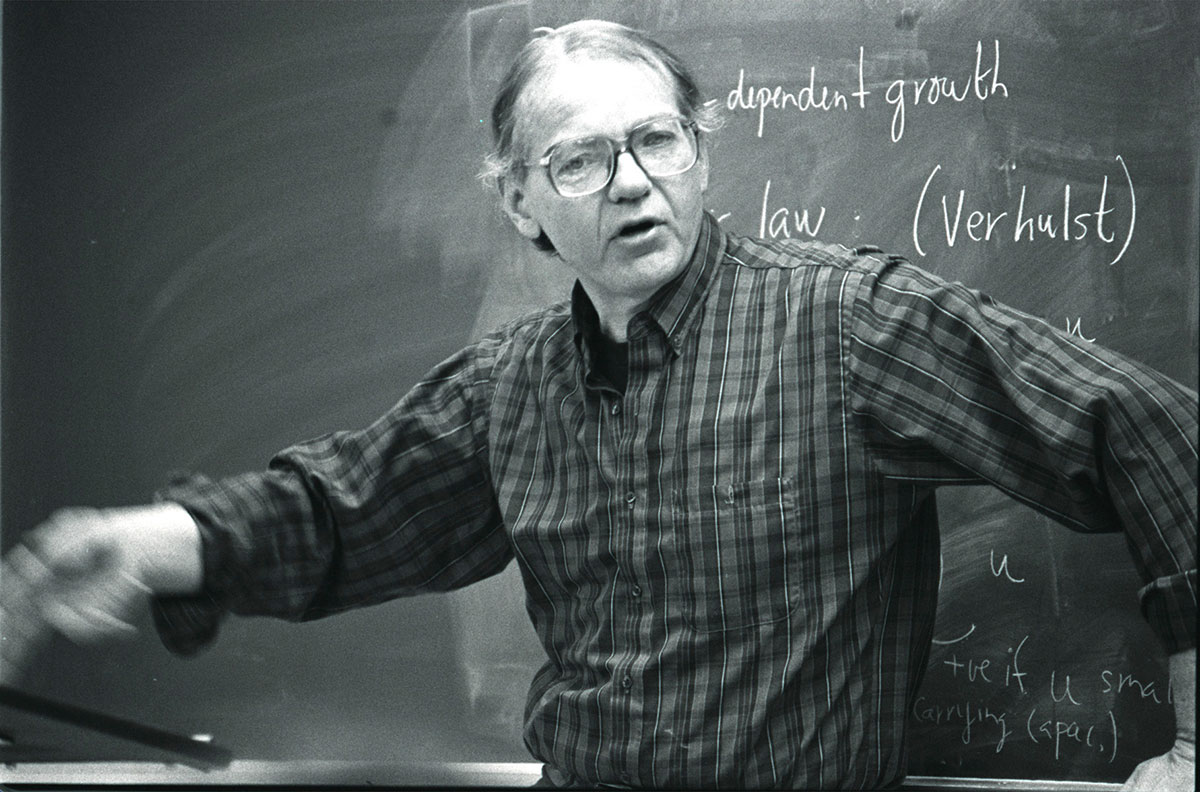 Fredric Jameson in a 1988 Duke classroom.